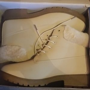 Fur lined boots